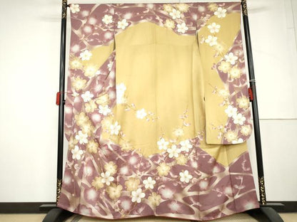 平和屋着物●紫綬褒章　巨匠『岩田専太郎』　振袖　駒刺繍　枝梅文　金彩　正絹　逸品　AABL6445cs