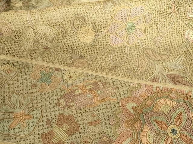 平和屋着物●中国三大刺繍　スワトウ刺繍　汕頭刺繍　相良刺繍　総刺繍　訪問着　正倉院更紗花文　ロング丈　正絹　逸品　AABL6483cs