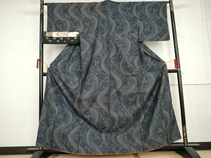 平和屋着物●都喜ヱ門　本場大島紬　9マルキ　流水枝葉文　藤絹織物謹製　証紙付き　正絹　逸品　未使用　AABL6500cs