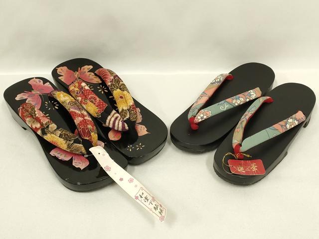 平和屋着物▼和装小物　下駄2点セット　鼻緒:花柄　更紗　舞蝶　逸品　未使用　AABL7197ay