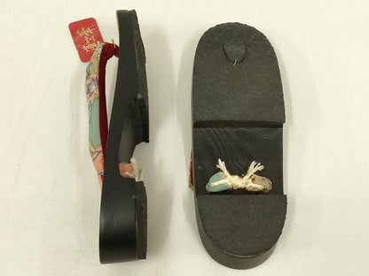 平和屋着物▼和装小物　下駄2点セット　鼻緒:花柄　更紗　舞蝶　逸品　未使用　AABL7197ay