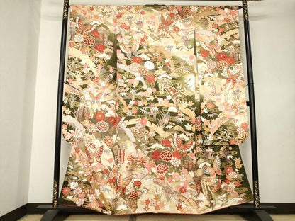 平和屋着物●豪華振袖　駒刺繍　吉祥花蝶宝尽くし　金彩　正絹　逸品　AABL7210ck
