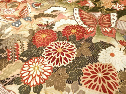 平和屋着物●豪華振袖　駒刺繍　吉祥花蝶宝尽くし　金彩　正絹　逸品　AABL7210ck
