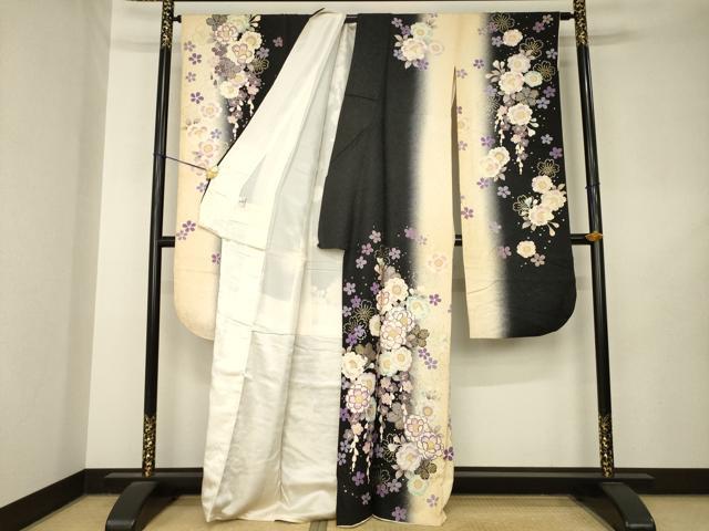 平和屋着物●豪華振袖　舞花文　暈し染め　黒地　金銀彩　銀通し地　京都きもの友禅扱い　正絹　逸品　AABL7233ck