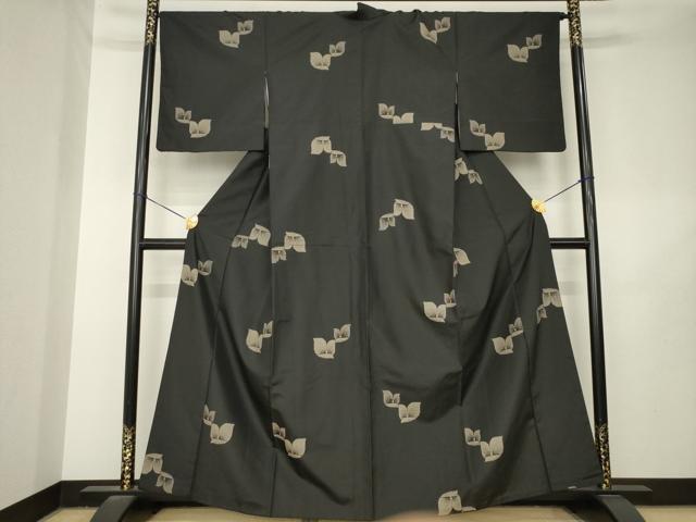 平和屋着物●本場縞大島紬　舞花文　正絹　逸品　AABL7240ck