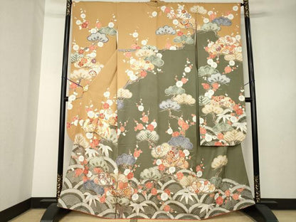 平和屋着物●豪華振袖　駒刺繍　松竹梅吉祥花文　金彩　正絹　逸品　AABL7269ck