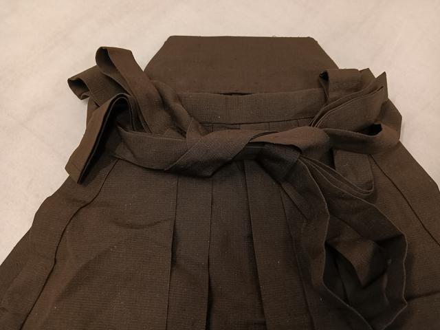 平和屋着物●男性　馬乗り袴　紬地　赤墨色　正絹　逸品　AABL7343ph