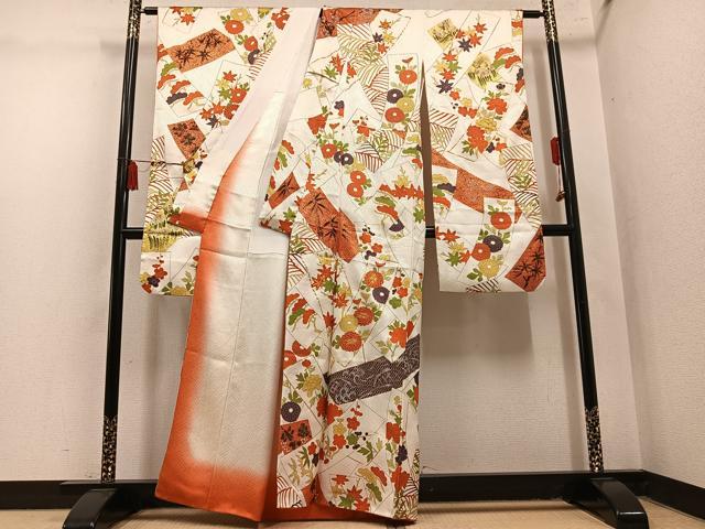 平和屋着物●豪華振袖　駒刺繍　草花文　金彩　正絹　逸品　AABL7353ph