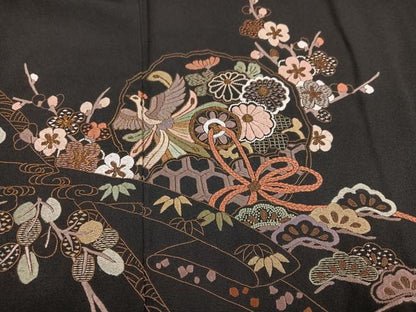平和屋着物●豪華黒留袖　総刺繍　松竹梅鏡裏文　金糸　正絹　逸品　AABL7378ph