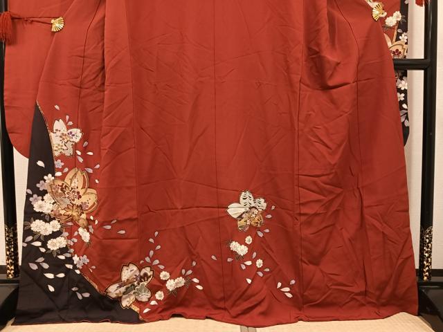 平和屋着物●豪華振袖　駒刺繍　舞桜文　金彩　正絹　逸品　AABL7401ph