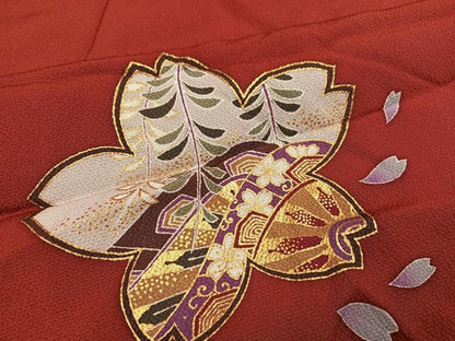 平和屋着物●豪華振袖　駒刺繍　舞桜文　金彩　正絹　逸品　AABL7401ph