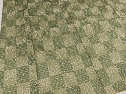 平和屋着物●本場大島紬　染大島　市松文　正絹　逸品　AABL7445ph
