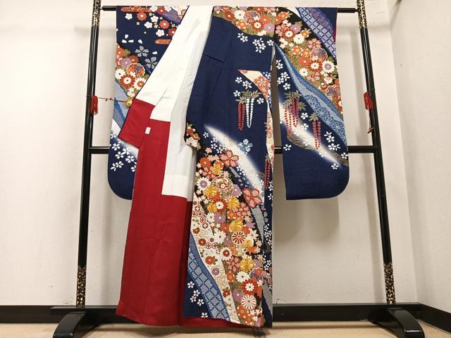 平和屋着物●豪華振袖　絞り　駒刺繍　花毬文　暈し染め　金彩　銀通し地　正絹　逸品　AABL7450ph