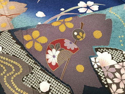 平和屋着物●豪華振袖　駒刺繍　桜　鈴　櫛　簪　暈し染め　金彩　正絹　逸品　AABL7471ph