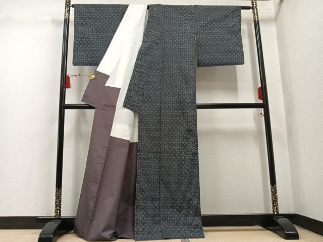 平和屋着物●本場大島紬　7マルキ　幾何学文様　正絹　逸品　AABL7476ph