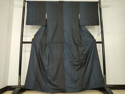 平和屋着物●本場大島紬　7マルキ　格子　黒地　正絹　逸品　AABL7557ck