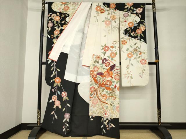 平和屋着物●創業460年・千總　振袖　駒刺繍　鳳凰花文　黒地　金彩　大丸扱い　正絹　逸品　AABL7602ck