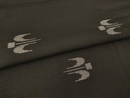 平和屋着物●本場大島紬　9マルキ　琉球絣文様　地空き　正絹　逸品　AABL7624ck