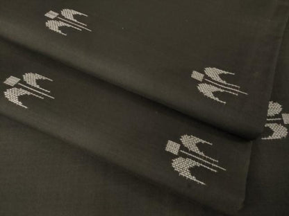 平和屋着物●本場大島紬　9マルキ　琉球絣文様　地空き　正絹　逸品　AABL7624ck