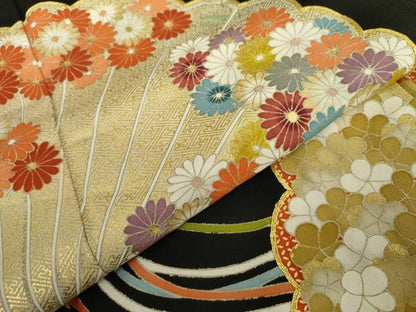 平和屋着物▼豪華黒留袖　駒刺繍　花扇文　金彩　正絹　逸品　AABL7660cs
