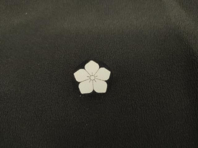 平和屋着物▼豪華黒留袖　駒刺繍　花扇文　金彩　正絹　逸品　AABL7660cs