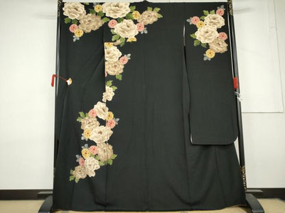 平和屋着物●こむさでもーど・COMME CA DU MODE　振袖　草花文　黒地　正絹　逸品　AABL7745cs