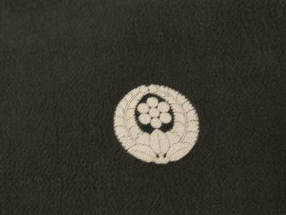 平和屋本店●アンティーク　大正ロマン　振袖　刺繍　鳳凰花松文　暈し染め　黒地　金彩　正絹　逸品　AABL7793cs