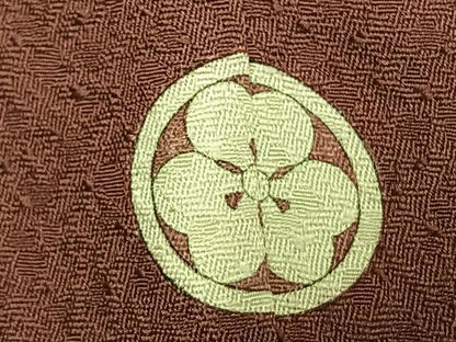 平和屋着物●上質な色無地　作家物　本草木染　紋意匠　蘇芳香色　正絹　逸品　AABL8078fy