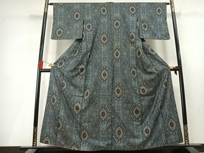 平和屋着物●本場大島紬　割り込み絣　吉祥花文　正絹　逸品　AABL8108fy