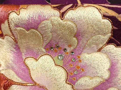 平和屋着物●森英恵・HANAE MORI　振袖　駒刺繍　ラインストーン　草花文　金彩　正絹　逸品　AABL8167fy