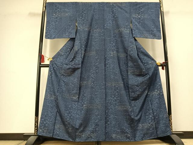 平和屋着物●本場染大島紬　藍　型染め　色紙重ね花文　正絹　逸品　未使用　AABL8233fy