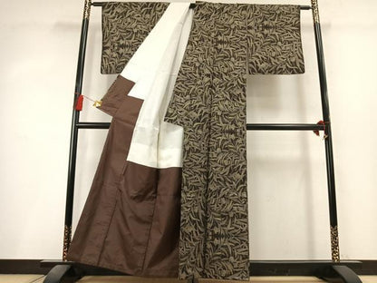 平和屋着物●本場大島紬　7マルキ　草花文　正絹　逸品　AABL8299fy