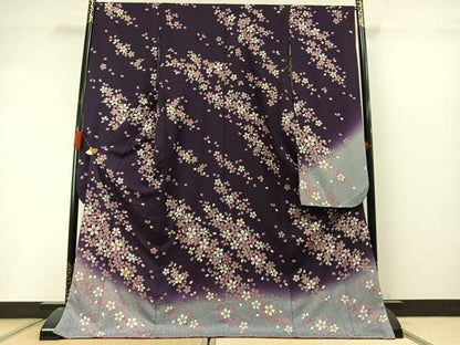 平和屋着物●豪華振袖　駒刺繍　舞桜文　暈し染め　金彩　正絹　逸品　AABL8447fy