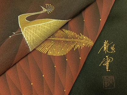 平和屋着物●染色作家　青木龍雲　訪問着　孔雀　暈し染め　黒地　金彩　正絹　逸品　AABL8489fy