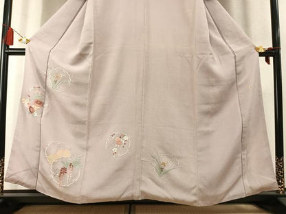 平和屋着物●加賀友禅の巨匠 初代 由水十久監修 中国三大刺繍 相良刺繍 総刺繍 色留袖 雪輪花文 鬼しぼ縮緬 正絹 逸品 AABL8513fy