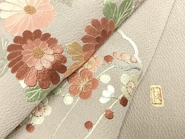 平和屋着物●加賀友禅の巨匠 初代 由水十久監修 中国三大刺繍 相良刺繍 総刺繍 色留袖 雪輪花文 鬼しぼ縮緬 正絹 逸品 AABL8513fy