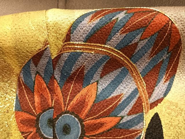 平和屋着物●豪華振袖　駒刺繍　鞠舞花文　暈し染め　金彩　正絹　逸品　AABL8565fy