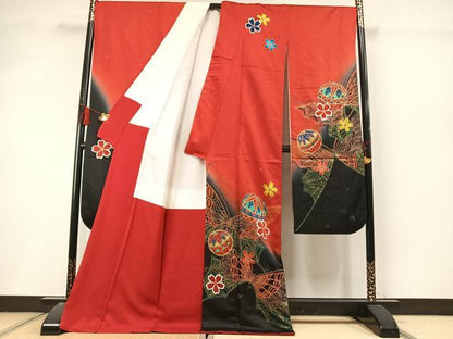 平和屋着物●豪華振袖　花蝶鞠文　暈し染め　金彩　金通し地　正絹　逸品　AABL8598fy