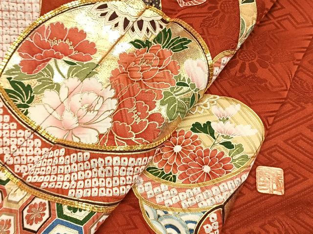 平和屋着物●豪華振袖　作家物　駒刺繍　鈴熨斗花文　金彩　正絹　逸品　AABL8604fy