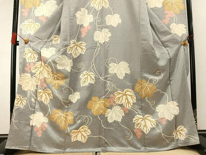 平和屋着物●豪華振袖　駒刺繍　葡萄蔦の葉文　金彩　正絹　逸品　AABL8614fy