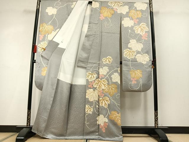 平和屋着物●豪華振袖　駒刺繍　葡萄蔦の葉文　金彩　正絹　逸品　AABL8614fy