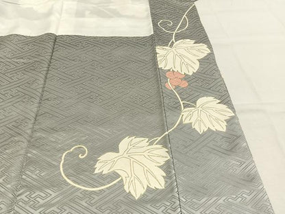 平和屋着物●豪華振袖　駒刺繍　葡萄蔦の葉文　金彩　正絹　逸品　AABL8614fy