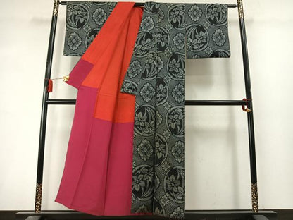 平和屋着物●本場大島紬　アンティーク大島　割り込み絣　草花文　正絹　逸品　AABL8628fy
