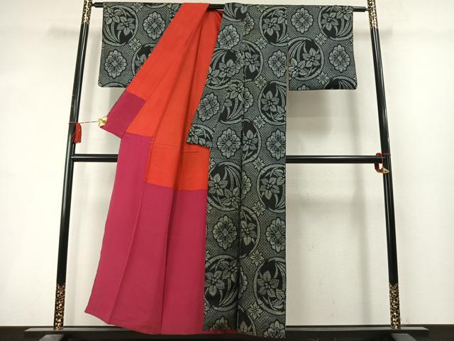 平和屋着物●本場大島紬　アンティーク大島　割り込み絣　草花文　正絹　逸品　AABL8628fy