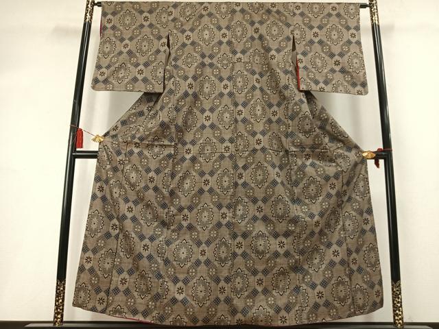 平和屋着物●本場大島紬　割り込み絣　亀甲花文　正絹　逸品　AABL8630fy