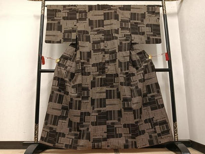 平和屋着物●本場大島紬　7マルキ　幾何学文様　正絹　逸品　AABL8765ph