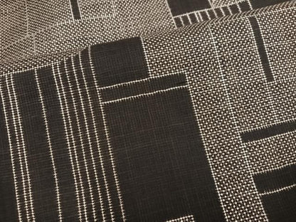 平和屋着物●本場大島紬　7マルキ　幾何学文様　正絹　逸品　AABL8765ph