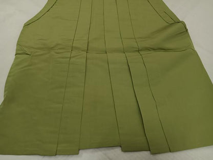 平和屋着物●男性　馬乗り袴　青朽葉色　正絹　逸品　AABL8775ph
