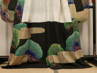 平和屋本店●アンティーク　大正ロマン　振袖　駒刺繍　群れ鶴松文　黒地　金銀彩　ロング丈　正絹　逸品　AABL8818ph