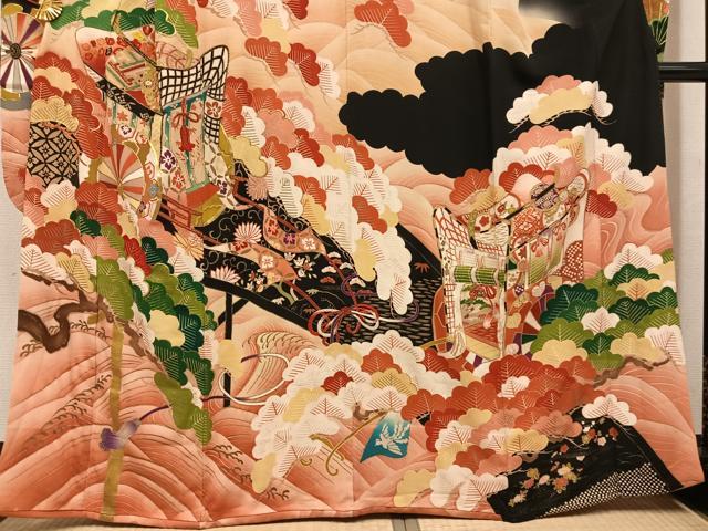 平和屋本店●アンティーク　大正ロマン　振袖　駒刺繍　御所車草花文　暈し染め　黒地　金彩　正絹　逸品　AABL8819ph